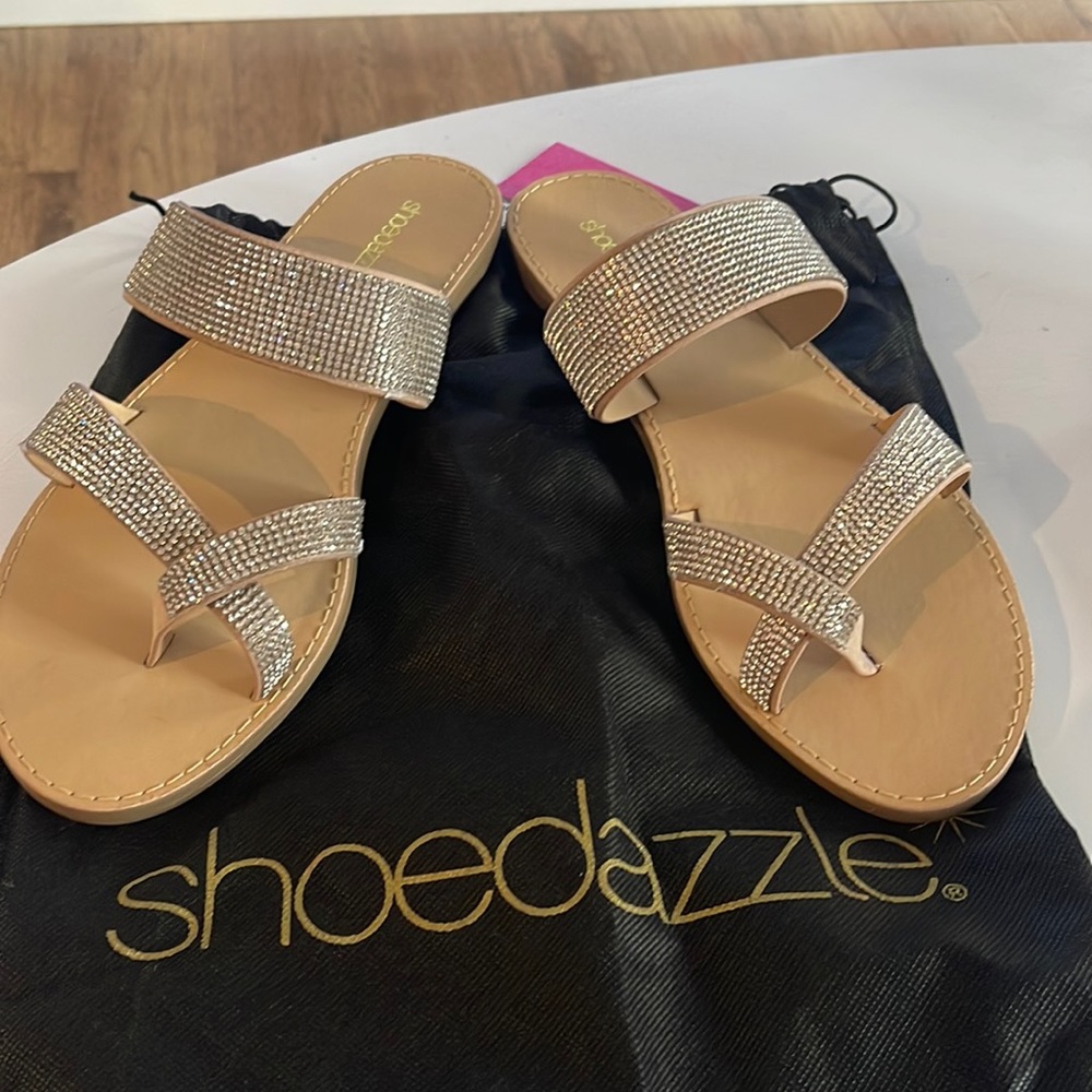 BNWT Shoedazzle CLOEY THONG SANDAL